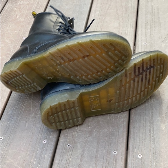 Dr. Martens Airwair combat boots size 8 - Picture 4 of 5